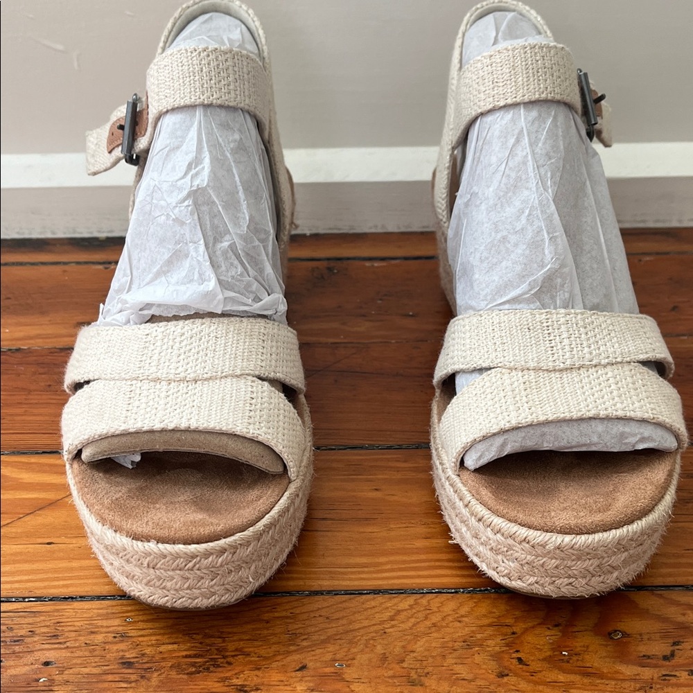 Toms Cream and Tan Espadrille Sandals